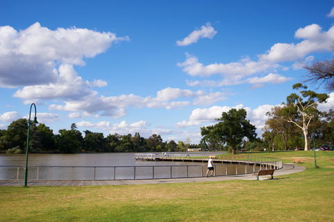 Lake Weeroona - Taree Accommodation 2