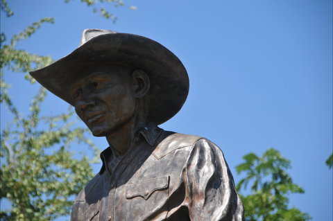 Stockmans Pioneer Memorial Katherine Icon - Taree Accommodation 1