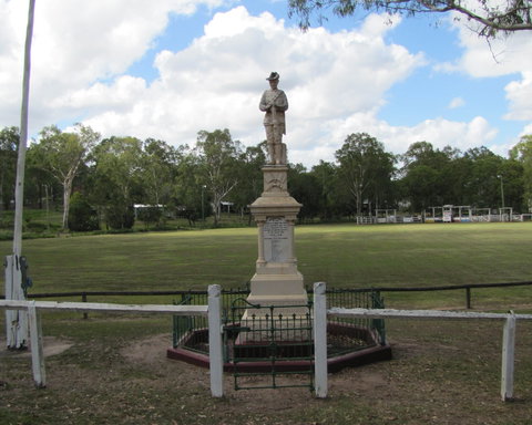Apple Tree Creek War Memorial - Taree Accommodation 0