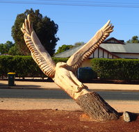 Loxton Tree sculptures - Taree Accommodation