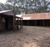 Razorback Hut - Taree Accommodation