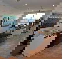 Gallery 45 - Taree Accommodation