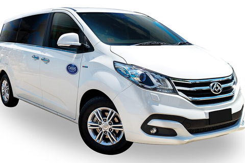 Luxury Van, Private Transfer, Cairns City - Cairns Airport - Taree Accommodation 0