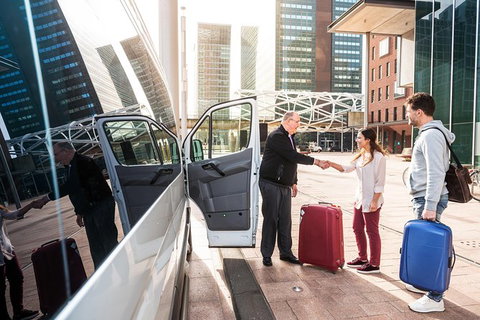 Cairns Airport (CNS) Departure Transfer (Cairns Hotels To Cairns CNS Airport) - Taree Accommodation 9