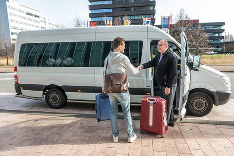 Cairns Airport (CNS) Departure Transfer (Cairns Hotels To Cairns CNS Airport) - Taree Accommodation 5