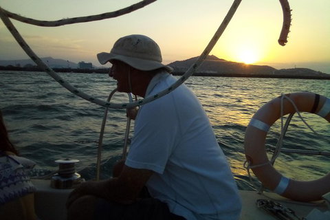 Sailing Boat Overnight Live Aboard Experience Townsville - Taree Accommodation 0