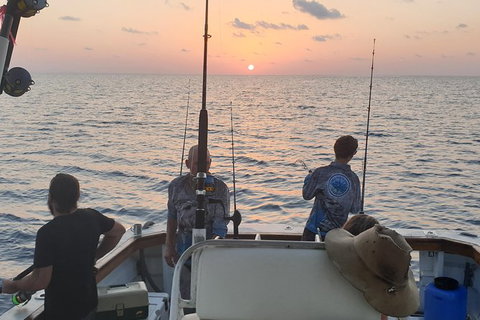 Full Day Fishing Charter Airlie Beach Whitsundays - Taree Accommodation 6