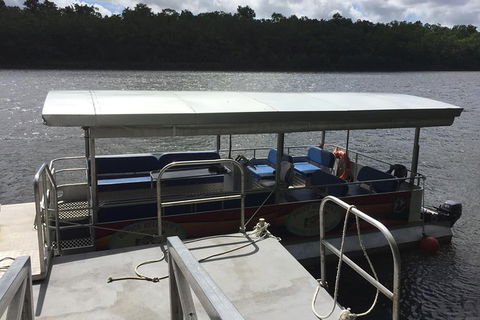 IMAX Private Transfer 7 Guests Cairns Airport To Hotels In Port Douglas - Taree Accommodation 3