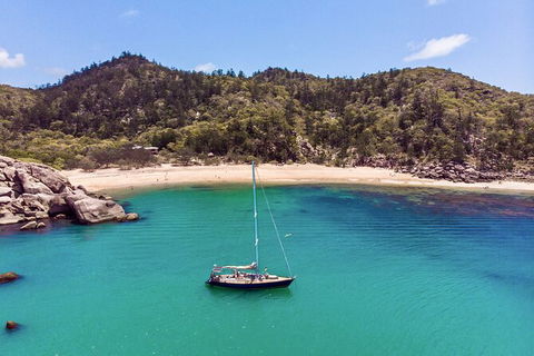 Helicopter And Magnetic Island Sailing - Taree Accommodation 6