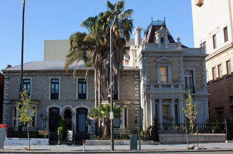 Departure Private Transfers: Adelaide To Adelaide Airport ADL In Business Car - Taree Accommodation 3