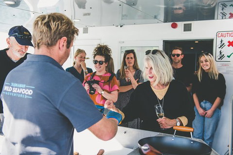 Deep-to-Dish: Tasmanian Seafood Experience - Afternoon Tour - Taree Accommodation 2
