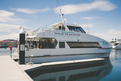Deep-to-Dish: Tasmanian Seafood Experience - Afternoon Tour - Taree Accommodation 4