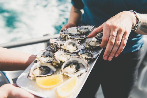 Deep-to-Dish: Tasmanian Seafood Experience - Afternoon Tour - Taree Accommodation 11