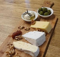 Terroir Wine Tours Tasmania Guided Sunday Wine Cheese  Gin Tours Hobart - Taree Accommodation