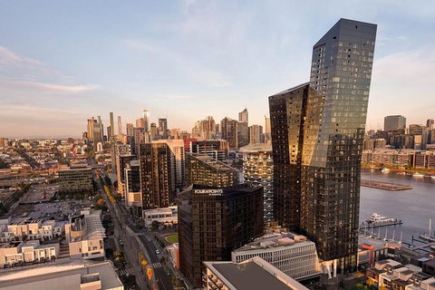 Melbourne Airport Transfers: Melbourne To Melbourne Airport MEL In Luxury Car - Taree Accommodation 5
