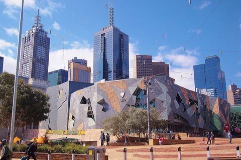 Melbourne Airport Transfers: Melbourne To Melbourne Airport MEL In Luxury Car - Taree Accommodation 1