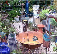 Leaf  Stone Garden Gallery - Taree Accommodation