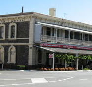 Royal Arms Hotel - Taree Accommodation