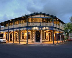 Kensington Hotel - Taree Accommodation 0