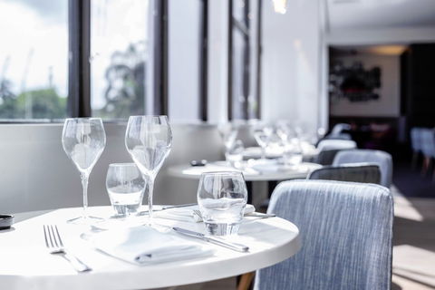 MRepublic Restaurant, Bar And Lounge - Taree Accommodation 7