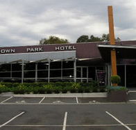 Sandown Park Hotel - Taree Accommodation