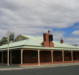 Huntington Tavern - Taree Accommodation