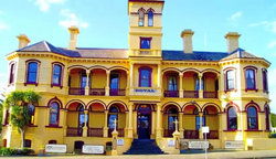 The Queenscliff Historic Royal Hotel - Taree Accommodation 0