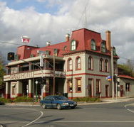 The Grand Hotel Healesville - Taree Accommodation