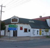 Black Lion Inn Hotel - Taree Accommodation