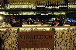 Stoneleigh Lounge - Taree Accommodation 0
