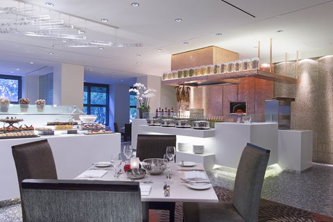 Feast - A World Of Flavours - Taree Accommodation 1