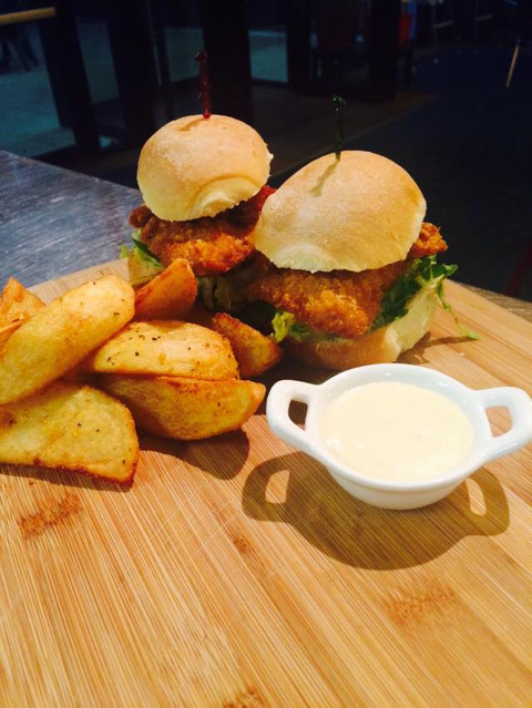 Salamander Tavern - Taree Accommodation 2