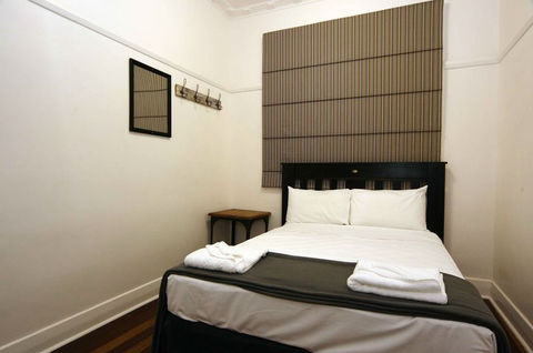 The Irish Village - Taree Accommodation 2