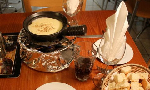 CJ's French Fondue Restaurant - Taree Accommodation 2