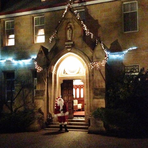 Abbey Of The Roses - Christmas In July - Taree Accommodation 0