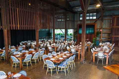 Hemingway's Brewery Cairns Wharf - Taree Accommodation 3