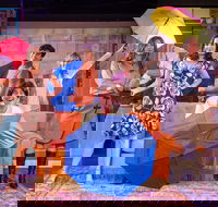 Friends The Musical Parody - Taree Accommodation