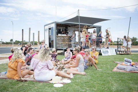 Perricoota Pop And Pour Festival - Echuca Moama - Taree Accommodation 1