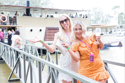 Perricoota Pop And Pour Festival - Echuca Moama - Taree Accommodation 2