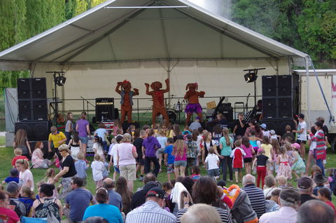 Regional Australia Bank Inverell Sapphire City Festival - Taree Accommodation 1
