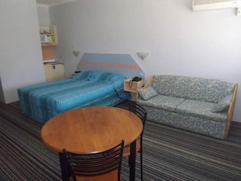 Golden Sands Motor Inn Forster - Taree Accommodation 3