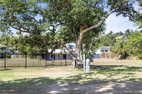 Tasman Holiday Parks - Airlie Beach - Taree Accommodation 3