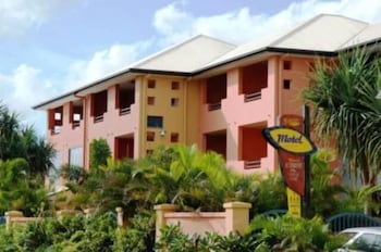 Kacys Bargara Beach Motel - Taree Accommodation 0