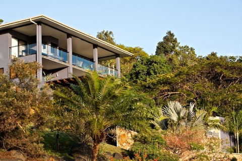 At Waterfront Whitsunday Retreat - Taree Accommodation 1