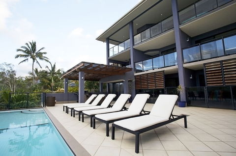 At Waterfront Whitsunday Retreat - Taree Accommodation 2