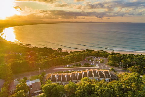A Perfect Stay - 11 James Cook Apartments - Taree Accommodation 0