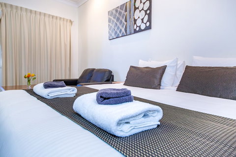 Ascot Lodge Motor Inn Kingaroy - Taree Accommodation 5