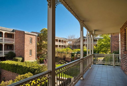 Adina Serviced Apartments Canberra Kingston - Taree Accommodation 3