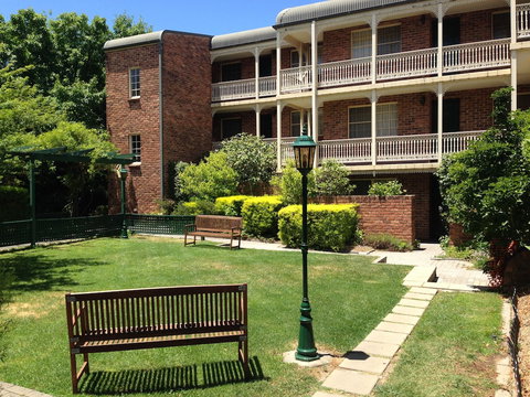 Adina Serviced Apartments Canberra Kingston - Taree Accommodation 2