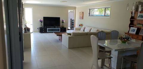 Arlia Sands Apartments - Taree Accommodation 0